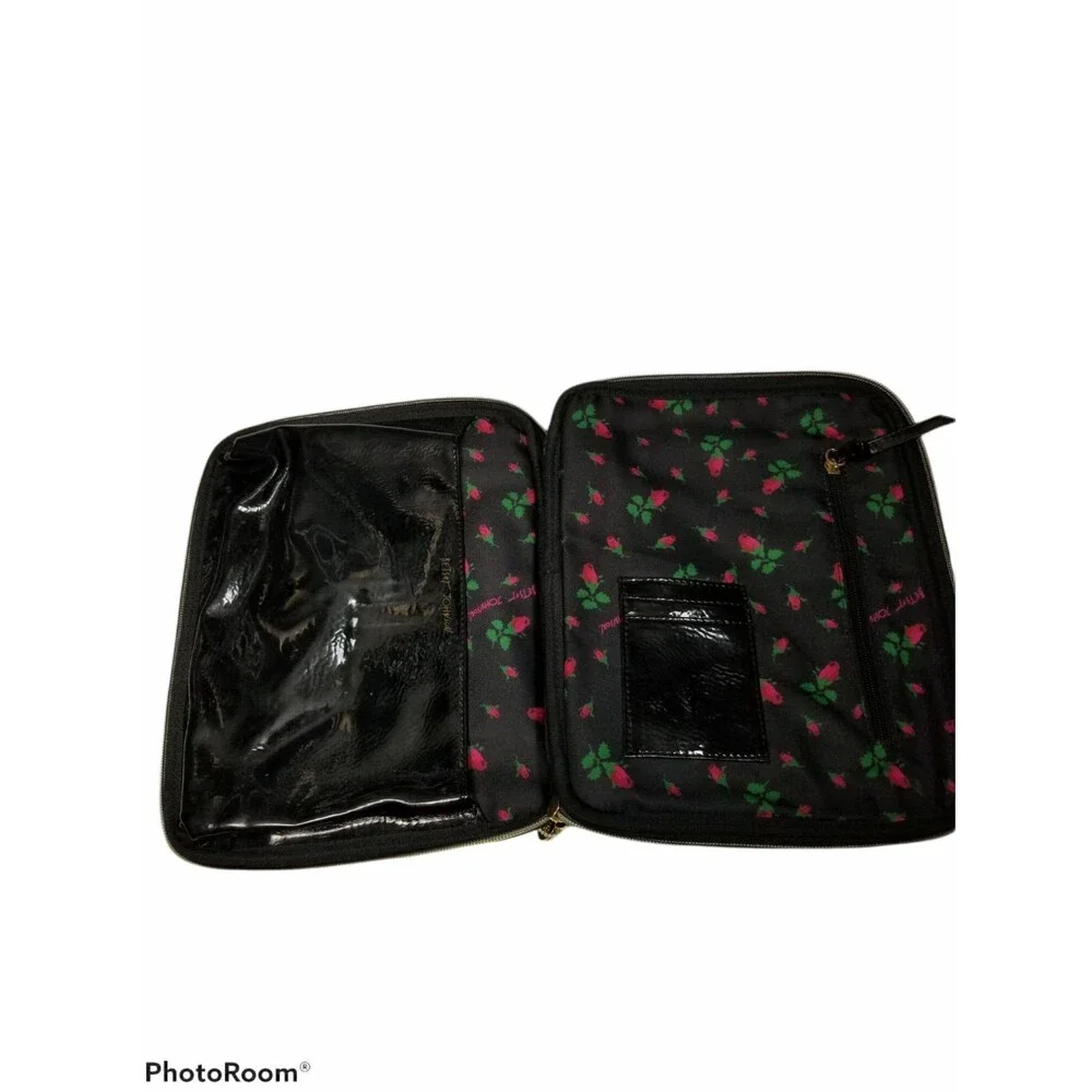BETSEY JOHNSON Tablet Case - Zip Around
